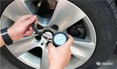 Peb txoj kev loj ntawm log tsheb puncture